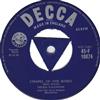 escuchar en línea Dickie Valentine With The The Glen Somers Orchestra - Chapel Of the Roses