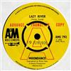 ascolta in linea Moondance - Lazy River