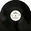 escuchar en línea kik tracee - Blood Brother