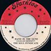ascolta in linea Charles Bennett & The Soul Syndicate - Hand In The Guns