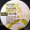 escuchar en línea Sugar Slick Sluggy Ranks - Look Away Girls Time Now