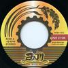ascolta in linea JaGe George - Put It On